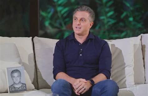 feiticeira tiazinha|Luciano Huck sobre criação de Tiazinha e Feitiçeira:。